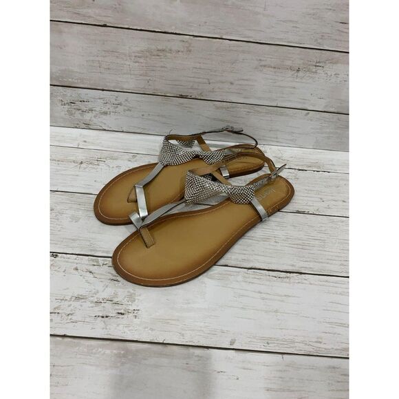 Kensie 9.5 Metallic Silver Tommie Toe Ring Sandals - Picture 5 of 8